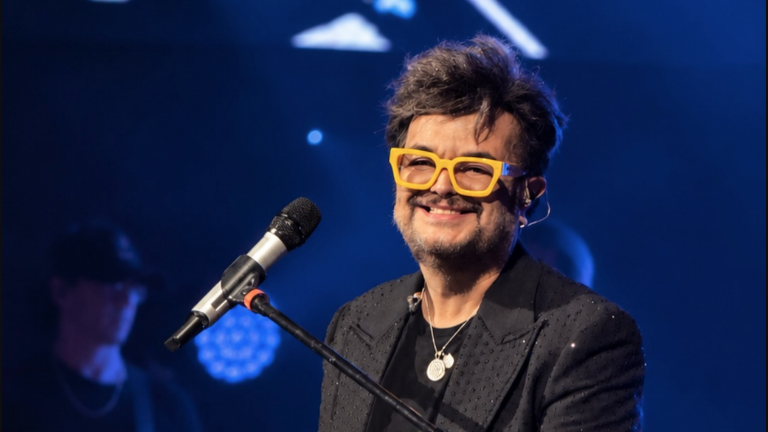 Aleks Syntek.