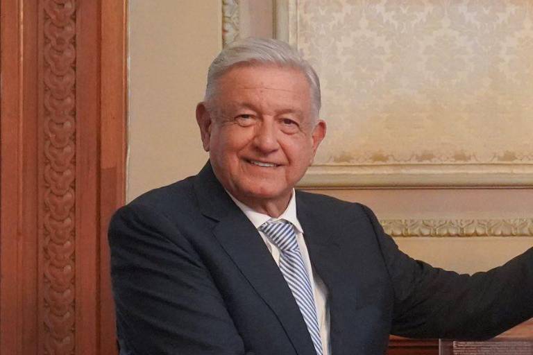 Desmienten rumores de presunto desvanecimiento de AMLO