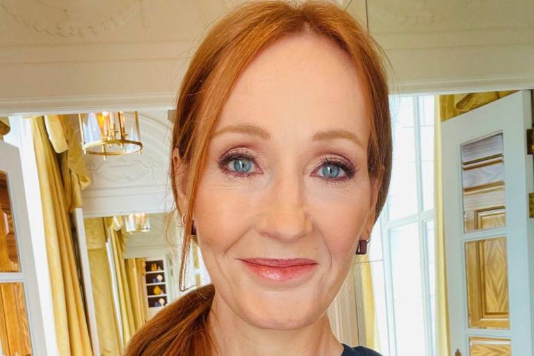 Ofrece J.K. Rowling 1.3 millones de dólares para huérfanos de Ucrania