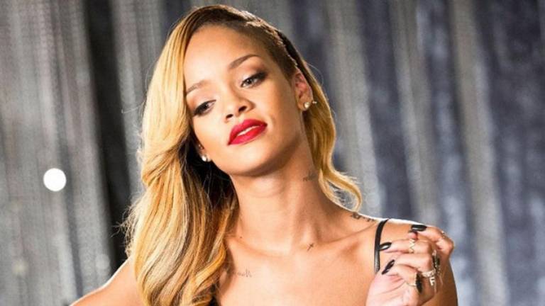 Rihanna utiliza Instagram para pronunciarse ante el conflicto que se vive entre Israel y palestina.