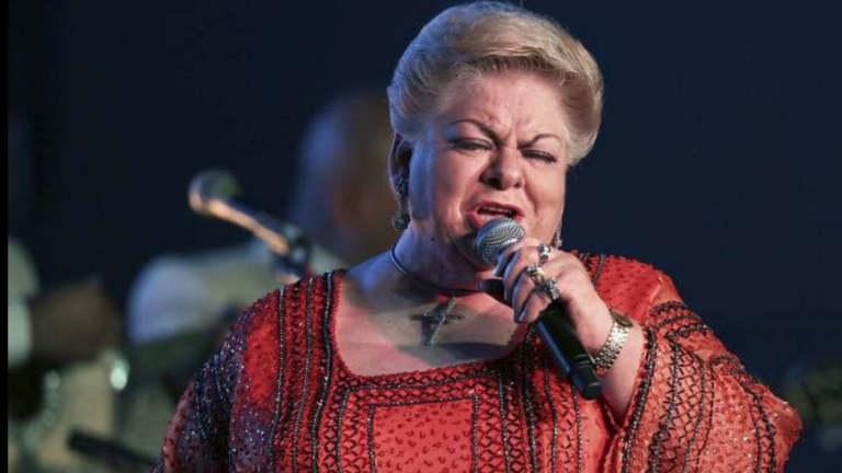 Hospitalizan en Veracruz a la cantante Paquita la del Barrio