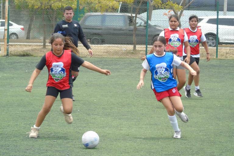 Emocionantes duelos de liguilla en el Futbolito Bimbo Mazatlán