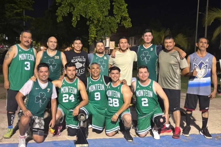 Familia Monteón conquista campeonato en Liga de López Mateos
