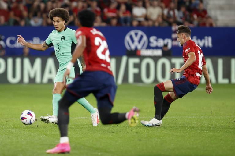 El Atlético sabe sufrir para sacar la victoria ante el Osasuna