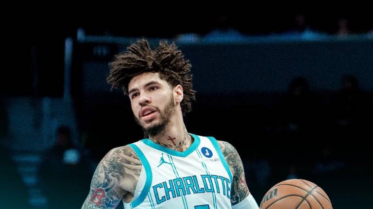 LaMelo Ball fue el líder anotador en el triunfo de los Hornets.