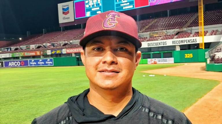 Tomateros de Culiacán recibió este viernes al relevista Sasagi Sánchez, quien se presentó a la pretemporada con claridad sobre su preparación física y mental.