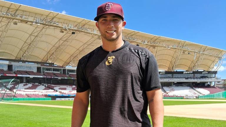 Luis Cessa ya entrena en el campamento de Tomateros de Culiacán.
