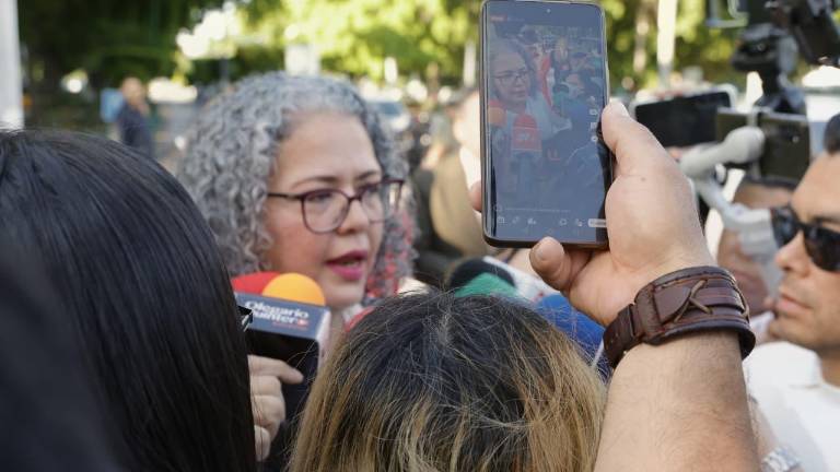 La Gobernadora Graciela Domínguez Nava afirmó que están revisando las acciones de alerta de género ante el asesinato de mujeres en Sinaloa.