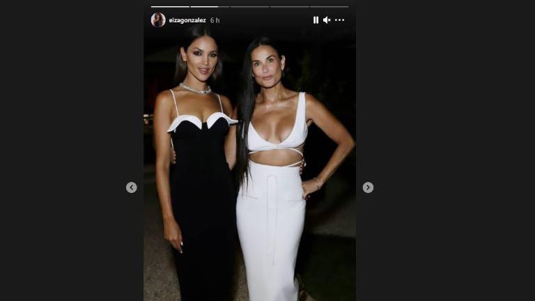 Eiza González y Demi Moore en el Festival de Venecia.