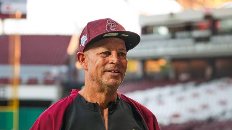 Lorenzo Bundy sigue al frente de Tomateros.