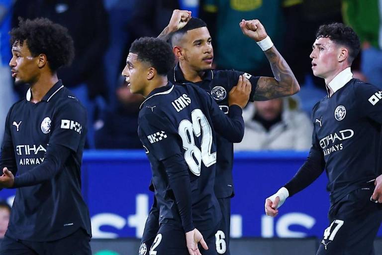 Manchester City supera a Huddersfield en la tercera ronda de la Carabao Cup