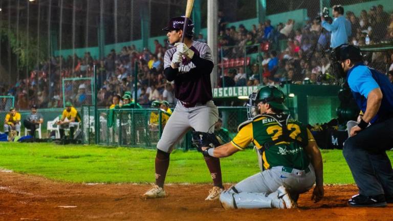 Tomateros de Culiacán repitió triunfo ante Cañeros de Los Mochis, pero ahora en San Miguel Zapotitlán.