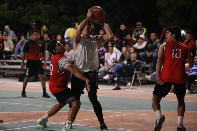 La Mazatleca vuelve a levantar la Copa Navideña de Baloncesto