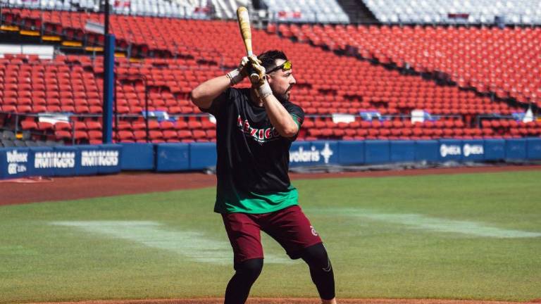 La sesión incluyó trabajo defensivo, práctica de bateo y bullpen, además de la integración de refuerzos.