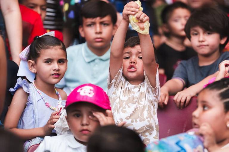 JugueCón llena el Estadio Tomateros de risas y juegos por festejo del Día del Niño
