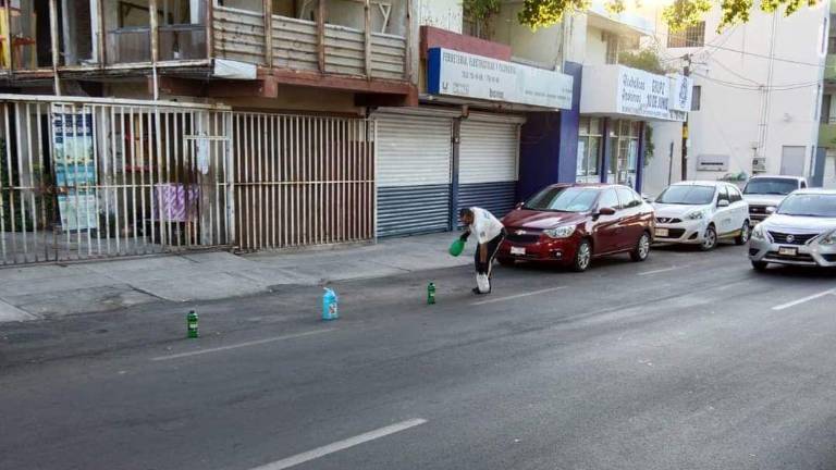 Estos estacionamientos no están autorizados, pues obstruían la vía pública y además se lucraba con ello.