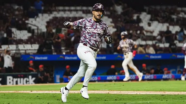 Ramón Ríos conectó el batazo del triunfo guinda.