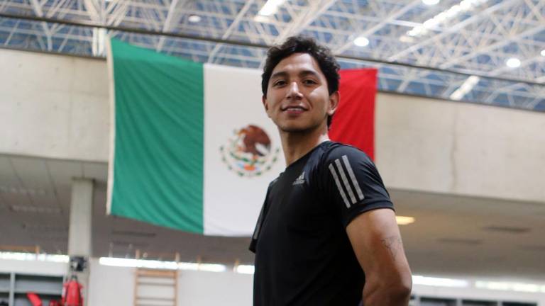 Juan Diego García, campeón paralímpico de parataekwondo en Tokio 2020, durante entrenamientos en el CNAR.