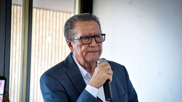 El Secretario de Economía Feliciano Castro Meléndrez sostuvo que los proyectos de inversión minera se mantienen en Sinaloa.