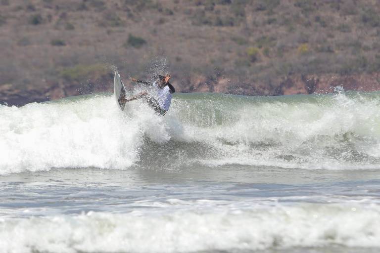 Surfistas mazatlecos ganan sus lugares rumbo al Campeonato Nacional