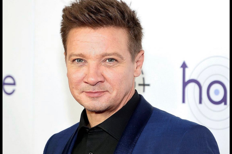 Regresa Jeremy Renner a las escenas de acción