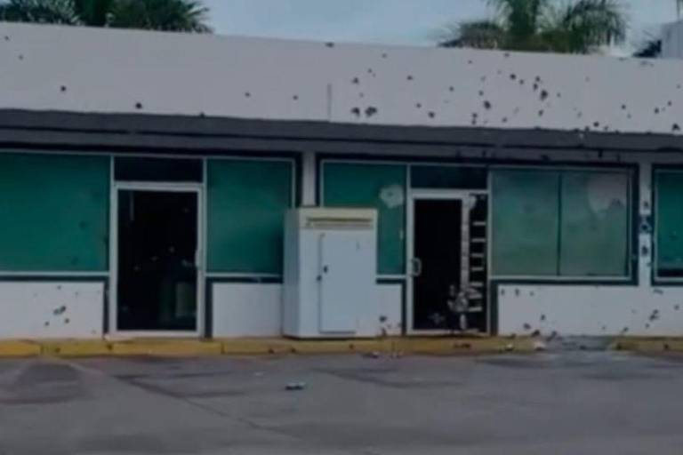 Balacera en La Cruz, Elota deja daños materiales y ponchallantas en vías federales