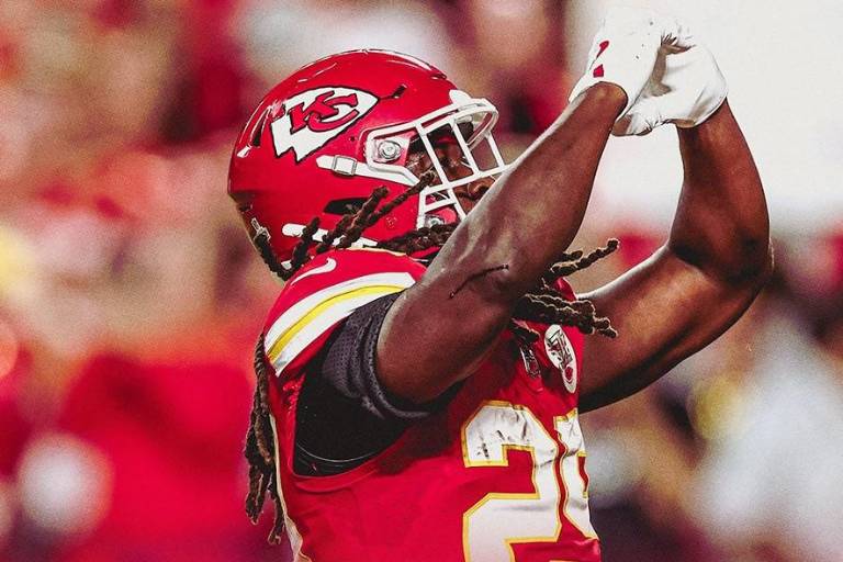 Los Chiefs mejoran su marca a 5-0 tras triunfo sonbre los Saints