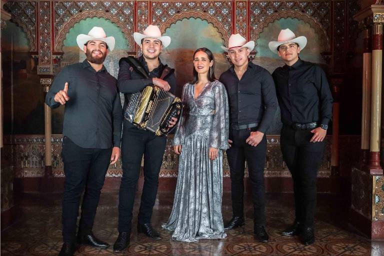 Revive Marca Registrada el éxito ‘Andar conmigo’ junto a Julieta Venegas