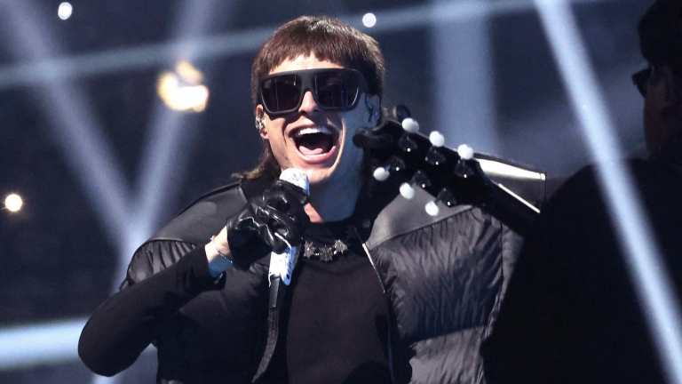 Peso Pluma reprogramó algunos conciertos en Estados Unidos.