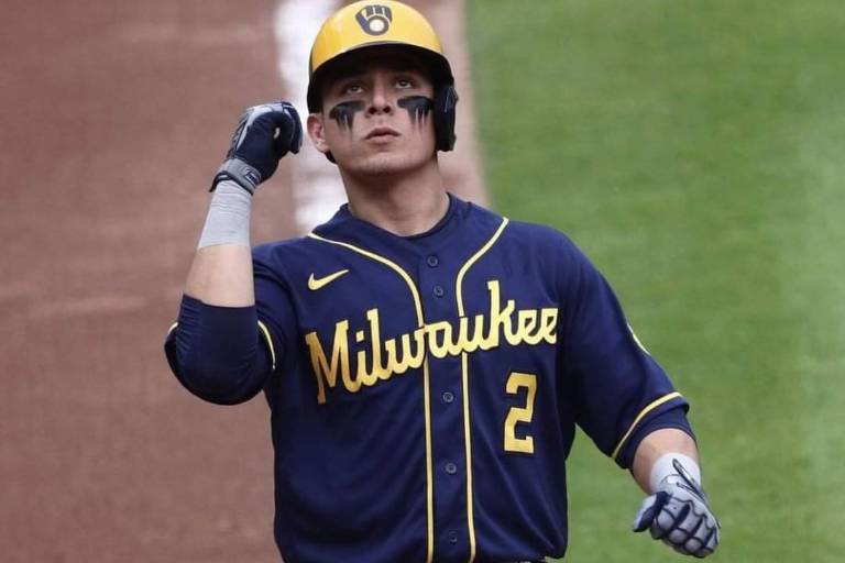 El mexicano Luis Urías pega jonrón y ayuda en triunfo de los Cerveceros