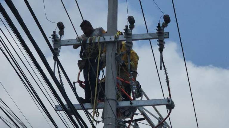 Por trabajos de mantenimiento, la CFE suspenderá el servicio de electricidad en 20 comunidades de la zona serrana de Culiacán.
