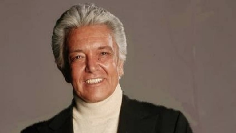 Alberto Vázquez se va de los escenarios.