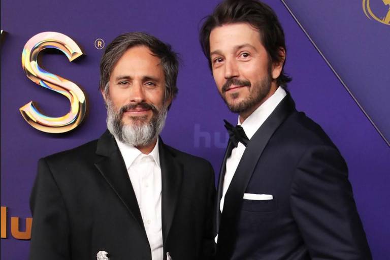 Hacen historia Diego Luna y Gael García Bernal en los Emmy 2024