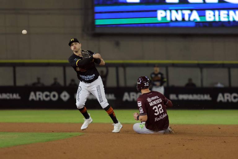 Tomateros de Culiacán alarga racha negativa en inicio de serie en Hermosillo
