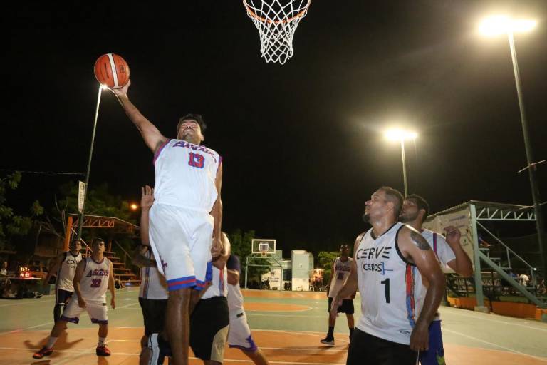 El Velero define partido sobre el final, en Liga de Casa Hogar