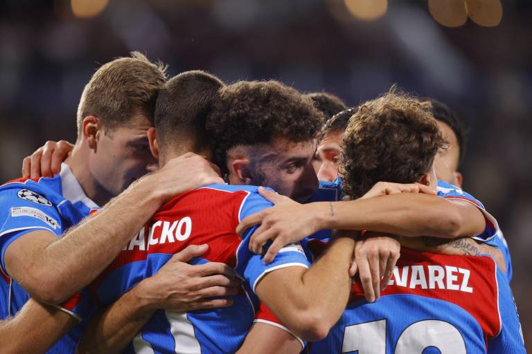 El Atlético resurge y sufre en Eindhoven para llevarse los tres puntos