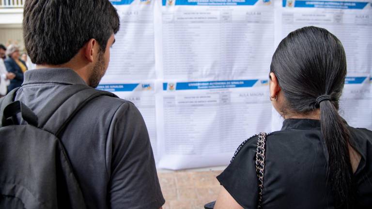 Cerca de 50 mil jóvenes presentaron este sábado el Examen Institucional de Admisión y de Diagnóstico para ingresar al ciclo escolar 2026-2027.