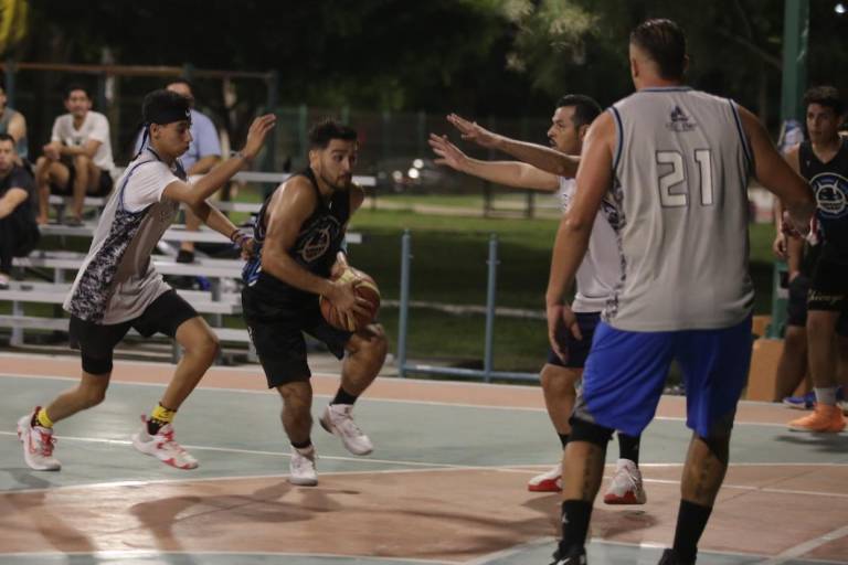 Restaurante El Velero se queda corto en Baloncesto de Casa Hogar