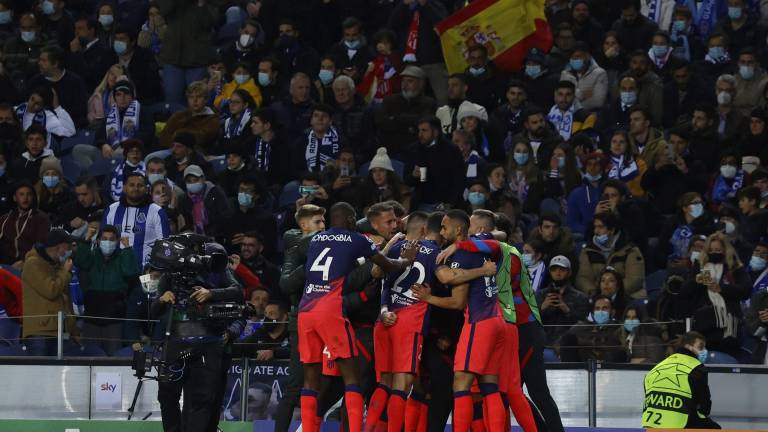 Atlético de Madrid golea al Porto en Portugal y avanza a los ‘octavos’ de la Champions League