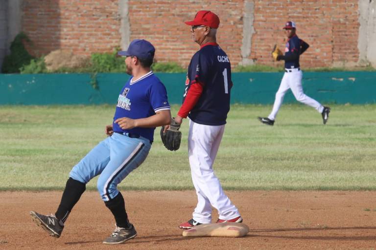 Músicos encabeza la tabla de Liga de Beisbol Meseros
