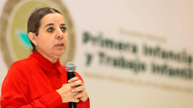 Fabiola Hernández Quintana enumeró los programas en los que Registro Civil está involucrando para dar identidad a las niñas, niños y adolescentes de Sinaloa.