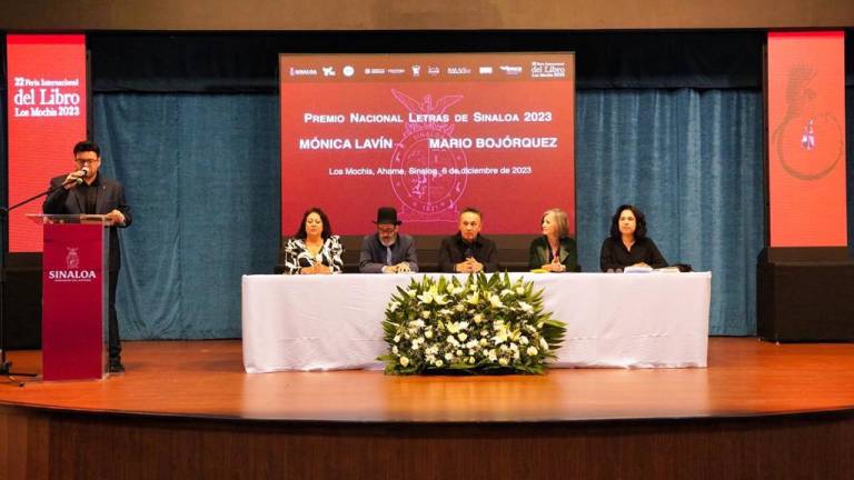 Mónica Lavín y Mario Alberto Bojórquez reciben el Premio Nacional Letras de Sinaloa