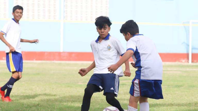 El futbol fue uno de los deportes practicados.