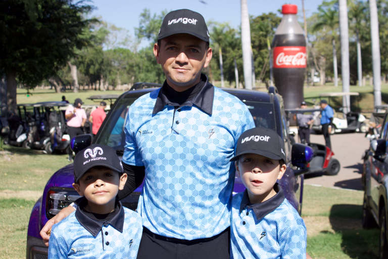 Dan golfistas un swing por la educación en el Torneo de Golf Exatec Blue Open