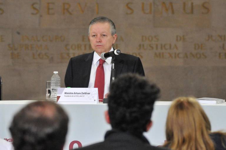 Senadores de oposición presentan juicio político contra ex Ministro Arturo Zaldívar