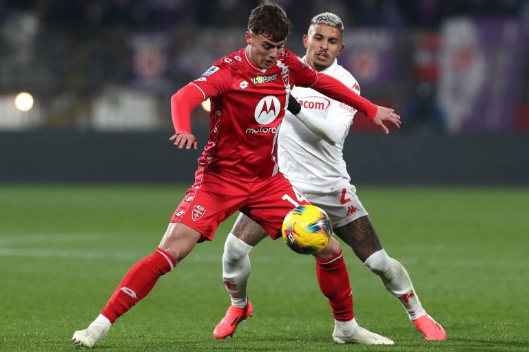 Fiorentina no puede con el colista al caer con el Monza