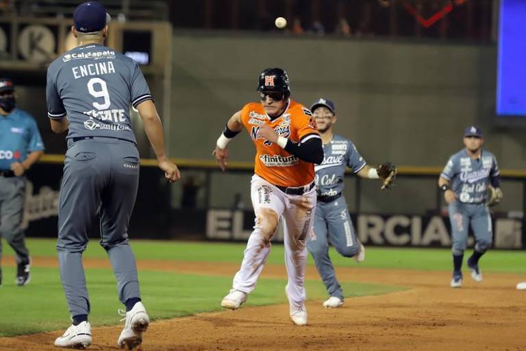 Algodoneros derrota 8-5 a Naranjeros y amarra la serie