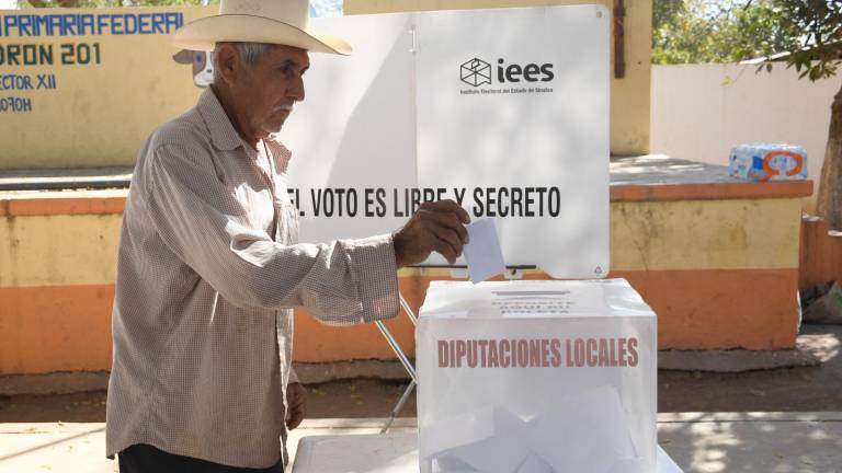 Las mesas receptoras ya iniciaron el recuento de votos, y darán a conocer a los síndicos municipales 72 horas después del cierre.