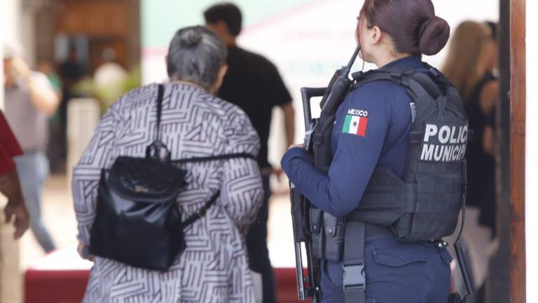 El Gobierno de Culiacán destaca los avances en la búsqueda de 400 nuevos elementos para la Policía Municipal.