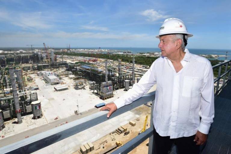 AMLO defiende costo ‘muy bajo’ de refinería Dos Bocas